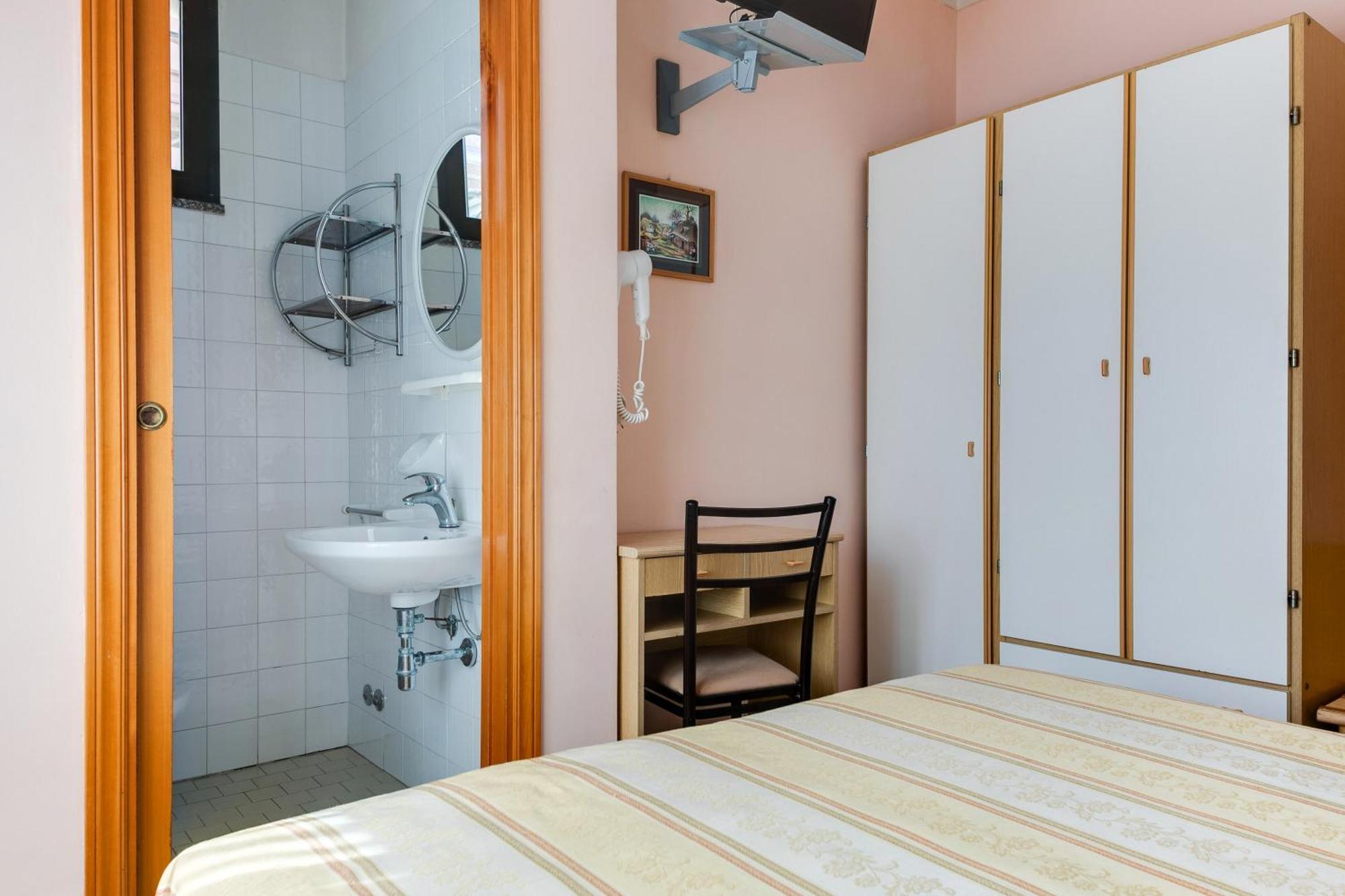 Hotel Sorriso Римини Экстерьер фото